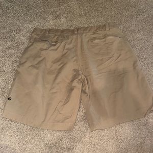 Lululemon men’s cargo shorts